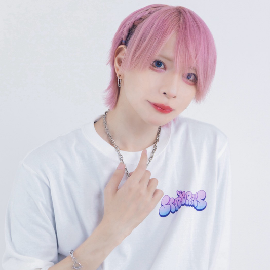 【予約販売】グラフィティロングTシャツ＜ホワイト＞